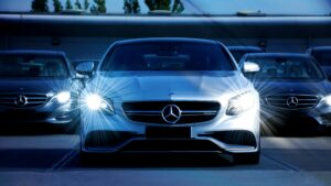 Voitures Mercedes Benz Blanches